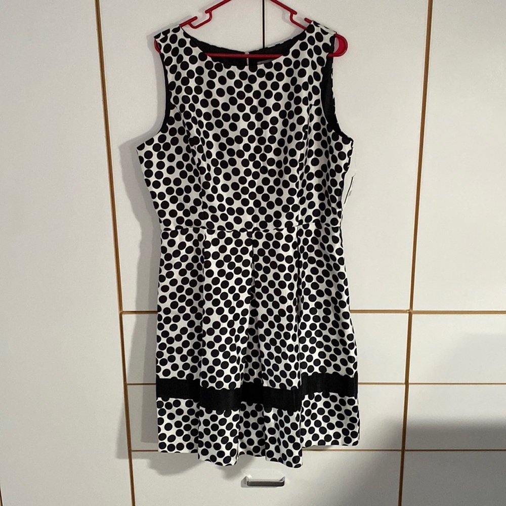 Danny and Nicole dress